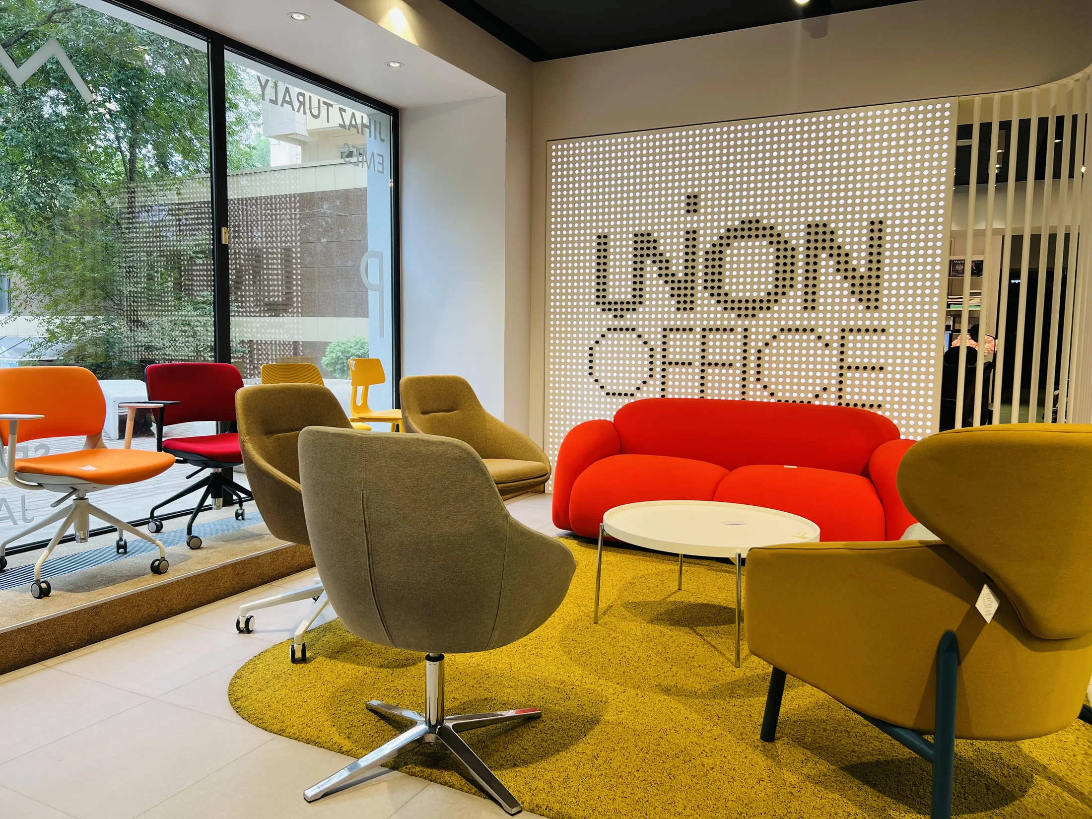 Шоурум PoMo Union Office в Алматы